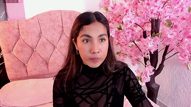 KAROLIVONNE online show from December 20, 7:29 pm