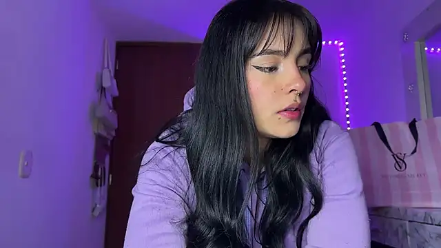 salome polaniiee online show from October 18, 7:11 am