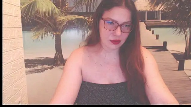 Queen  Natasha online show from December 17, 11:09 pm