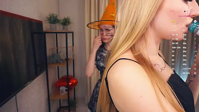 EllenReeves online show from October 31, 6:26 am