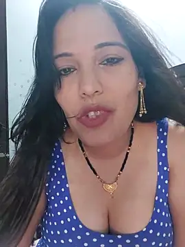 Poojabhabi101 online show from October 1, 7:02 am
