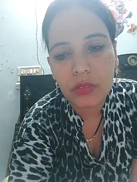 Poojabhabi101 online show from March 29, 4:39 pm