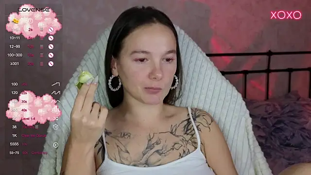 lil luna x online show from October 15, 11:07 pm