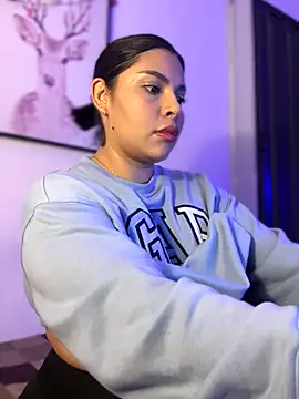 GigiiStone online show from October 8, 10:14 pm