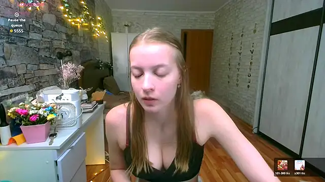   Aphrodita  wow   online show from May 9, 4:31 pm