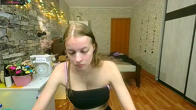   Aphrodita  wow   online show from May 10, 4:31 pm