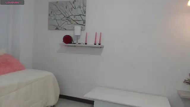 sofia perez    online show from May 12, 7:42 pm