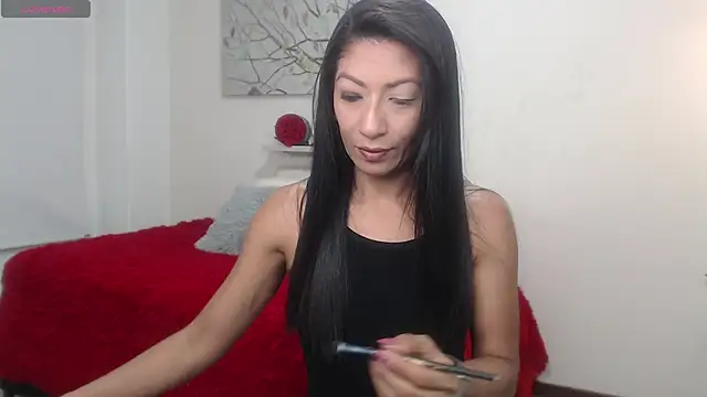 sofia perez    online show from May 19, 7:43 pm