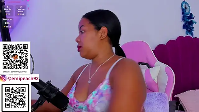 samanthaabloom online show from May 15, 3:22 am