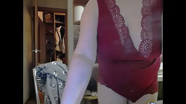 NikolRedMilf online show from February 9, 9:28 pm