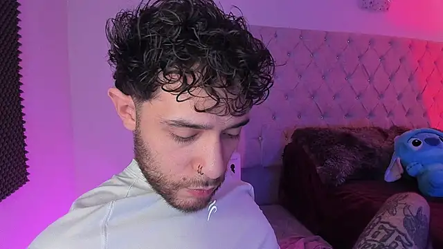 AbbyAndChris2 online show from February 27, 2:50 pm