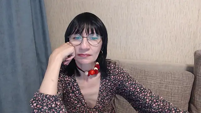 Erica95Bloom online show from November 13, 10:47 am