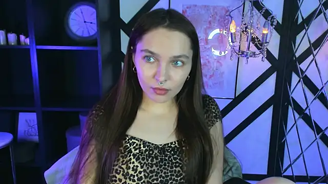 ChloeSunny online show from June 3, 2:07 pm