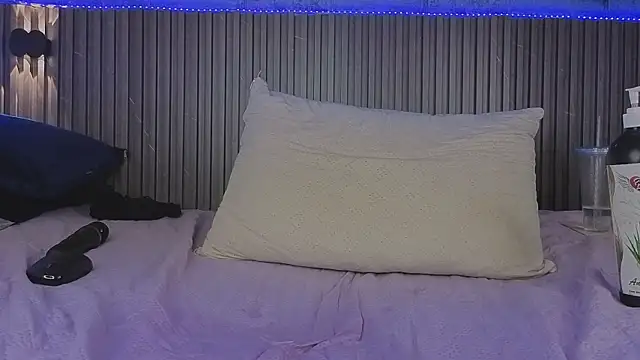 IbethMoon online show from May 22, 1:58 am