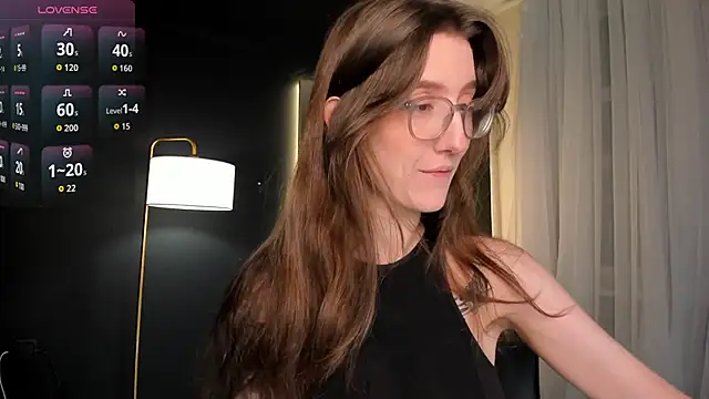 Lola Missy online show from December 19, 5:10 am