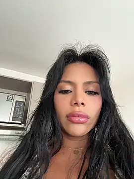 HOT LADY 777 online show from May 18, 8:59 pm