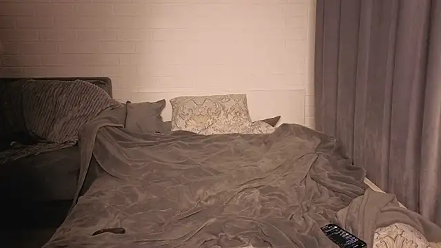 Ashley-Urban online show from January 15, 4:29 am