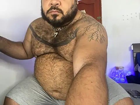 Snapshot of FetishBearsBig chatting on September 12, 7:50 am FetishBearsBig online show from September 12, 7:50 am