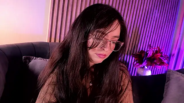 Eva Macalliter online show from March 13, 5:20 am