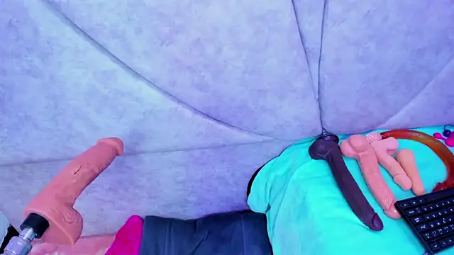 HornySlut69  online show from November 24, 1:02 pm