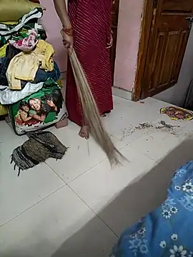 COUPLLE VILLAGE online show from October 31, 2:35 am