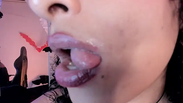 Alizon 1 online show from October 20, 9:18 pm