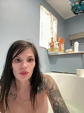 Diamondmodel95 online show from April 11, 1:26 pm