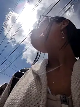 Astrid-- online show from May 8, 3:26 pm