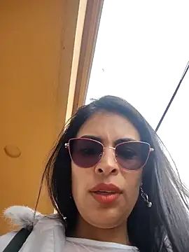 Astrid-- online show from February 2, 3:22 pm