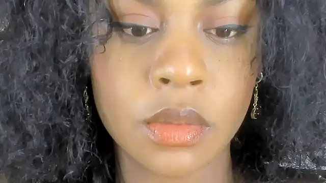 alison-ker3 online show from May 27, 8:44 am