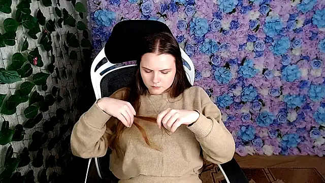 IxxiLiana online show from September 14, 6:22 am