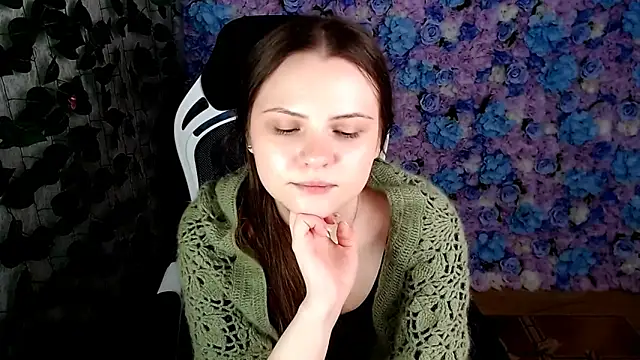 IxxiLiana online show from September 22, 6:23 am