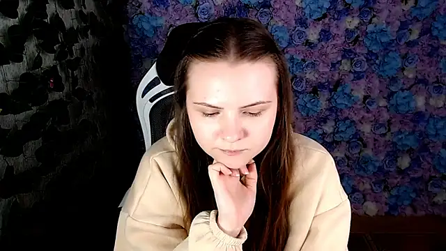 IxxiLiana online show from September 23, 6:55 am
