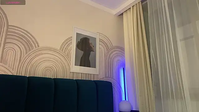 viviann evans online show from March 30, 12:54 am