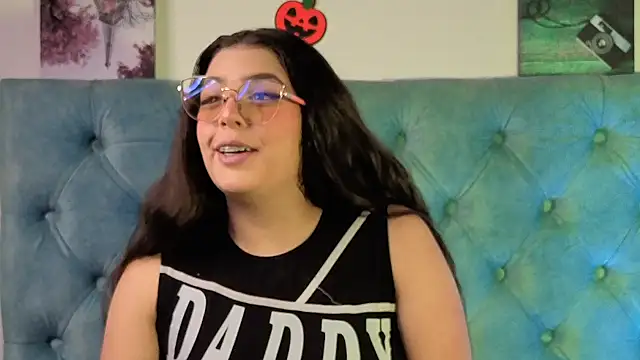 Paola Lyon  online show from October 20, 12:52 pm