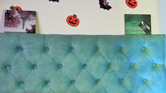 Paola Lyon  online show from October 17, 7:50 pm