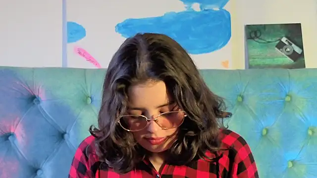 Paola Lyon  online show from February 16, 12:05 pm