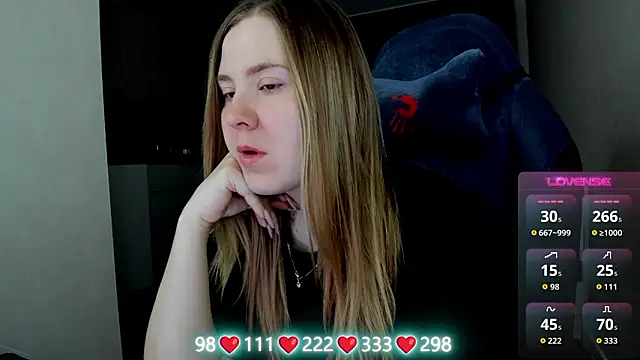 Olivia Munk online show from March 18, 3:55 am