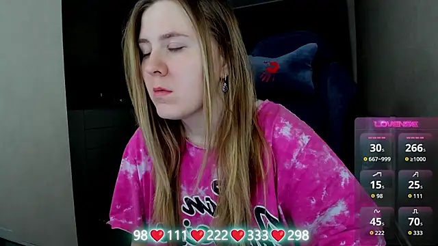 Olivia Munk online show from March 15, 4:14 am