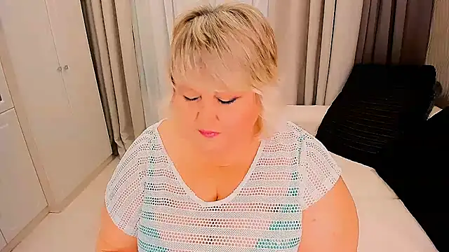 BIGTITSBBW online show from October 21, 6:45 pm