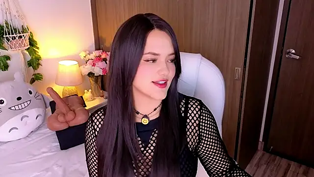 KiimTyler  online show from March 25, 1:55 am