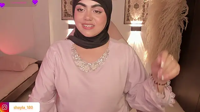 shayla 18 online show from May 5, 10:02 pm