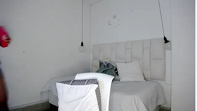 tiffany  pink online show from October 6, 8:24 pm