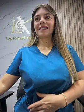 alicee16 online show from May 11, 7:11 pm
