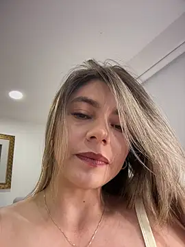 alicee16 online show from May 25, 12:09 am