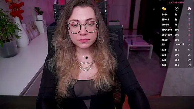 RemyCute online show from May 3, 9:18 pm