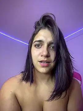 Alicia Ruiz online show from April 29, 8:14 pm