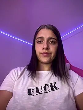 Alicia Ruiz online show from May 8, 8:10 pm