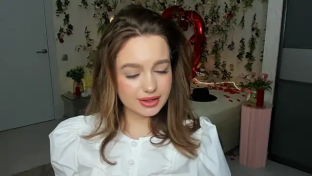 MiracleCurly online show from March 8, 10:08 am