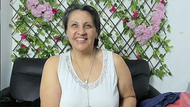 merlyna goldens online show from November 8, 12:26 am